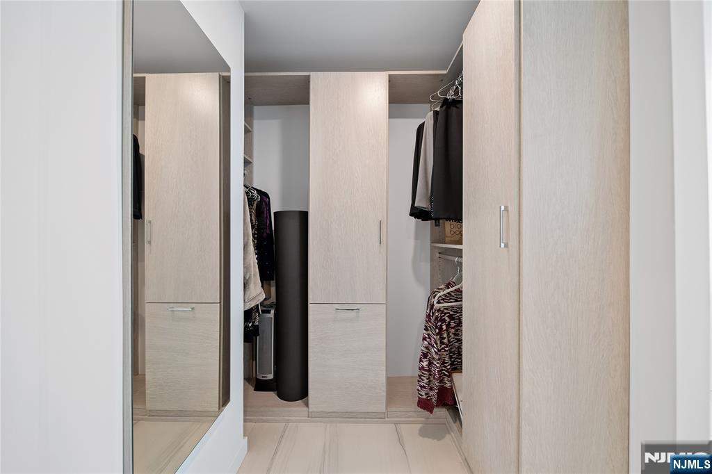 1077 River, Unit 805 Edgewater, NJ 07020 - Photo 19 of 31