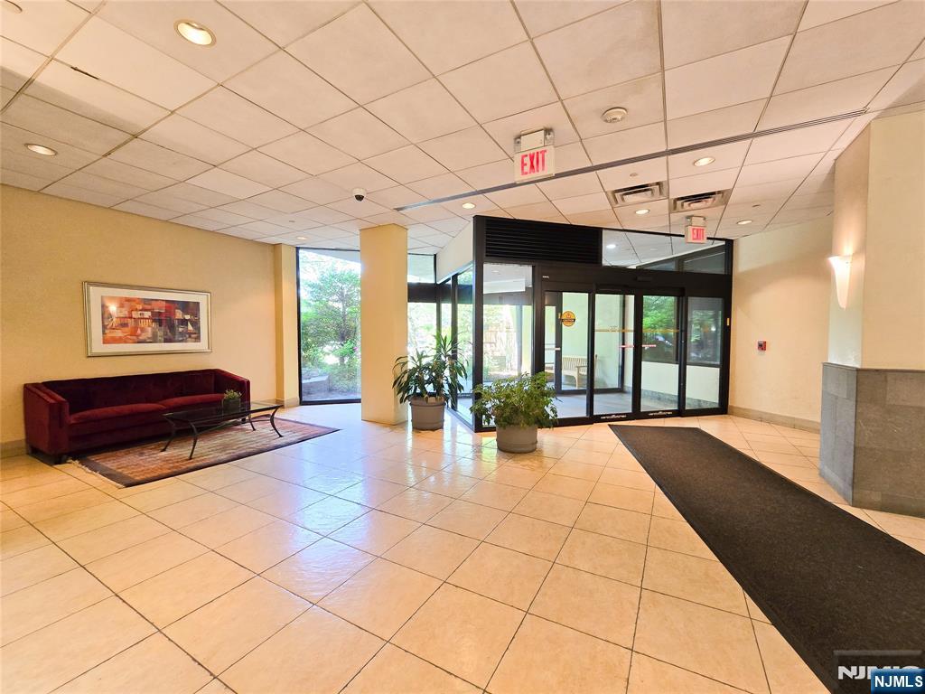 1077 River, Unit 805 Edgewater, NJ 07020 - Photo 25 of 31