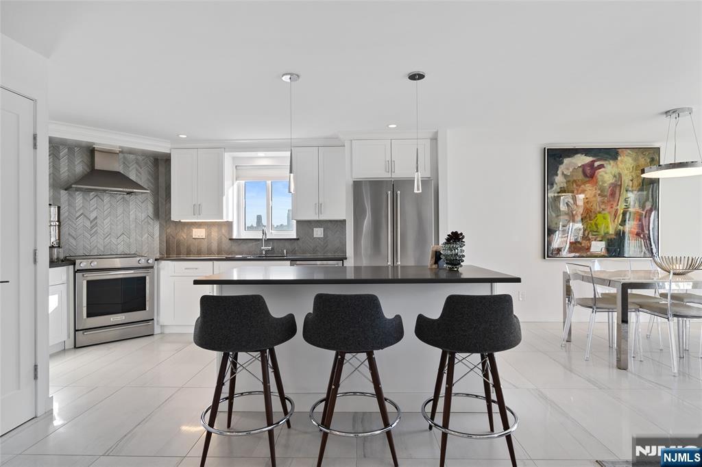 1077 River, Unit 805 Edgewater, NJ 07020 - Photo 6 of 31