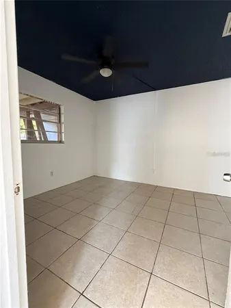$1,650 | 4916 18th Street West, Unit B, Bradenton, FL 34207