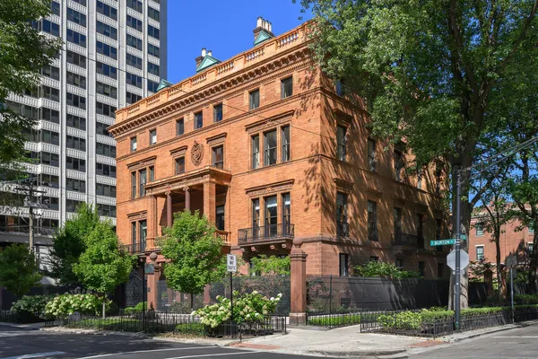 $2,995,000 | 1500 North Astor Street, Unit 6, Chicago, IL 60610