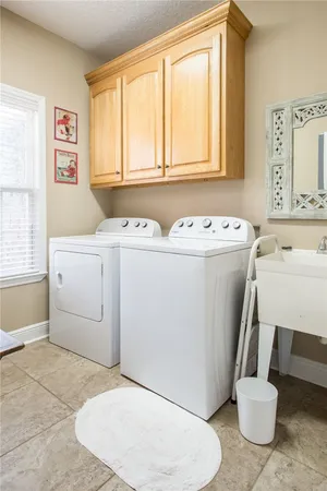 $389,000 | 851 Carriage Lane, Waycross, GA 31503