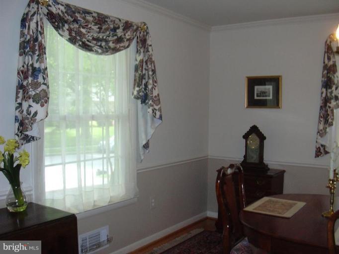 812 Stoneleigh Road Baltimore, MD 21212 - Photo 5 of 21 Dining Room #2