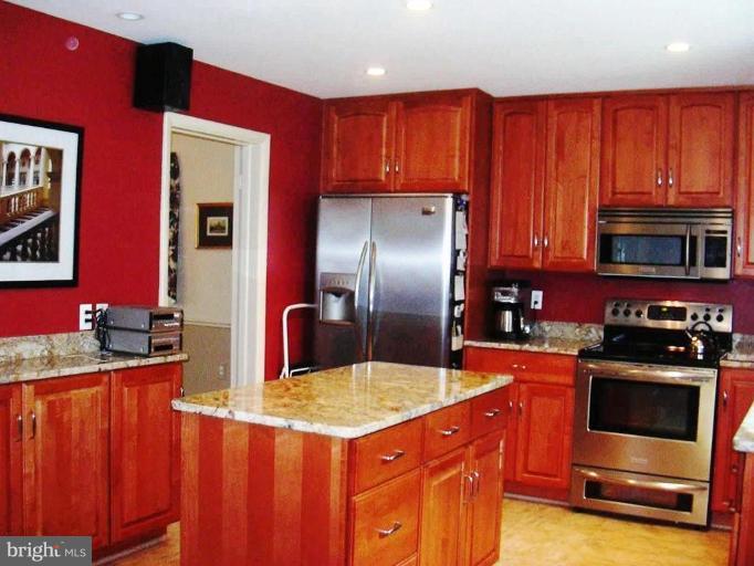 812 Stoneleigh Road Baltimore, MD 21212 - Photo 8 of 21 Kitchen #2