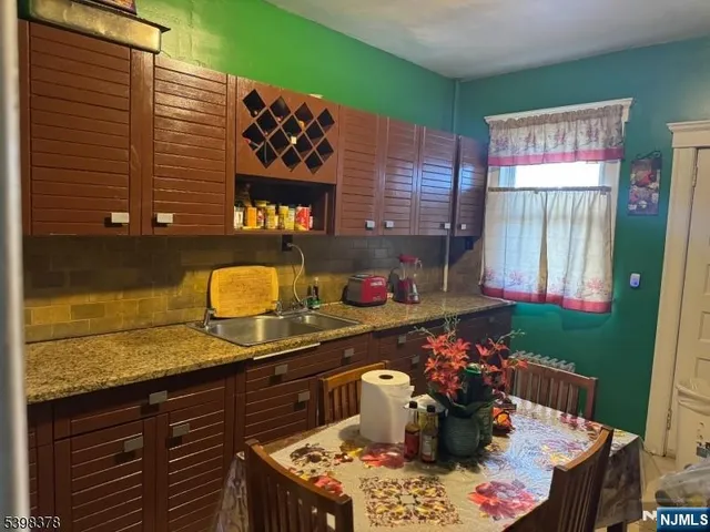 $539,000 | 541 East 25th Street, Paterson, NJ 07514