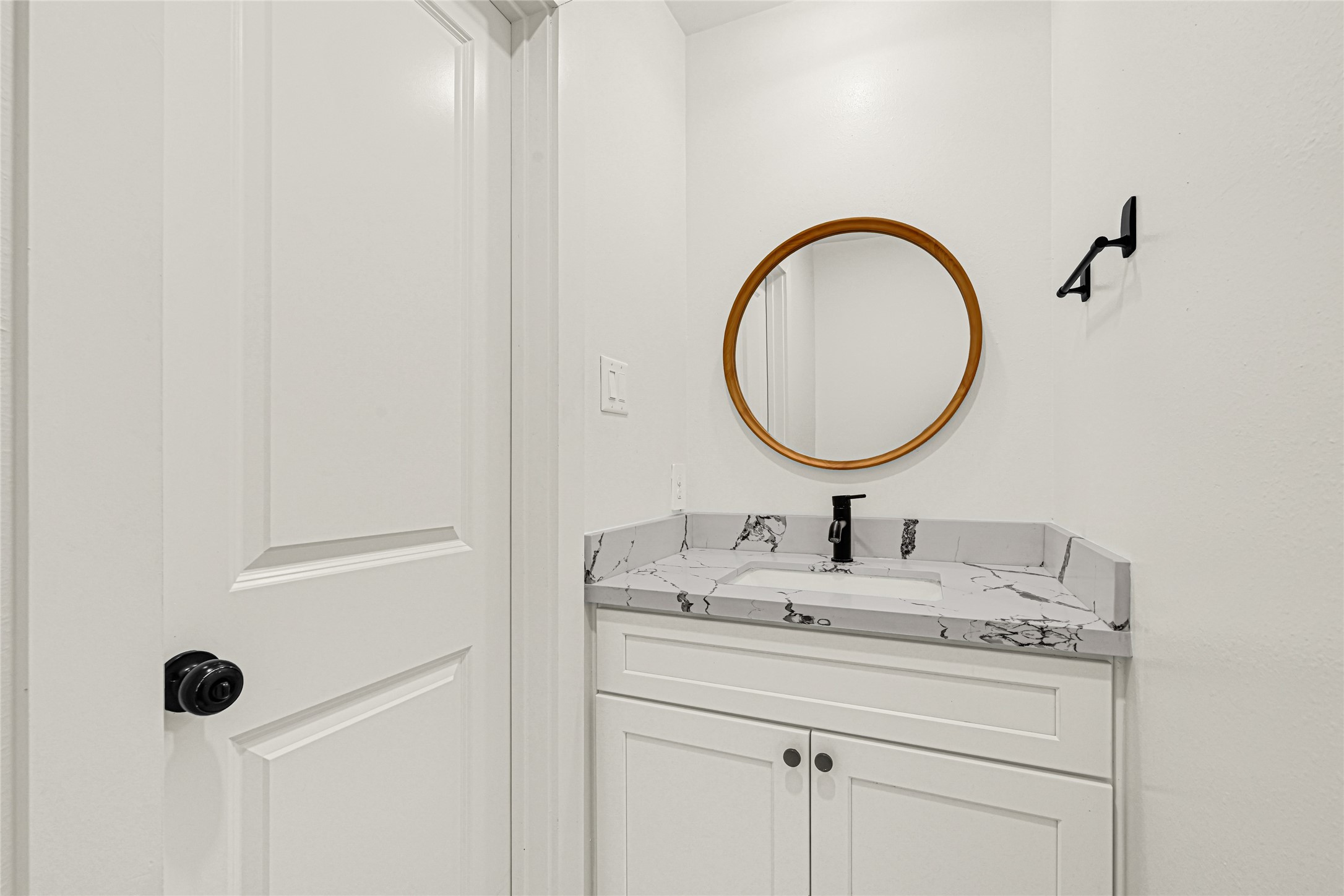 1405 East 33rd Street, Unit A Houston, TX 77022 - Photo 11 of 29