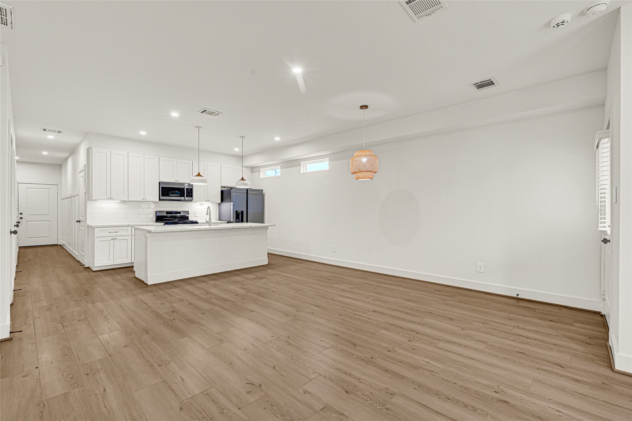 1405 East 33rd Street, Unit A Houston, TX 77022 - Photo 4 of 29