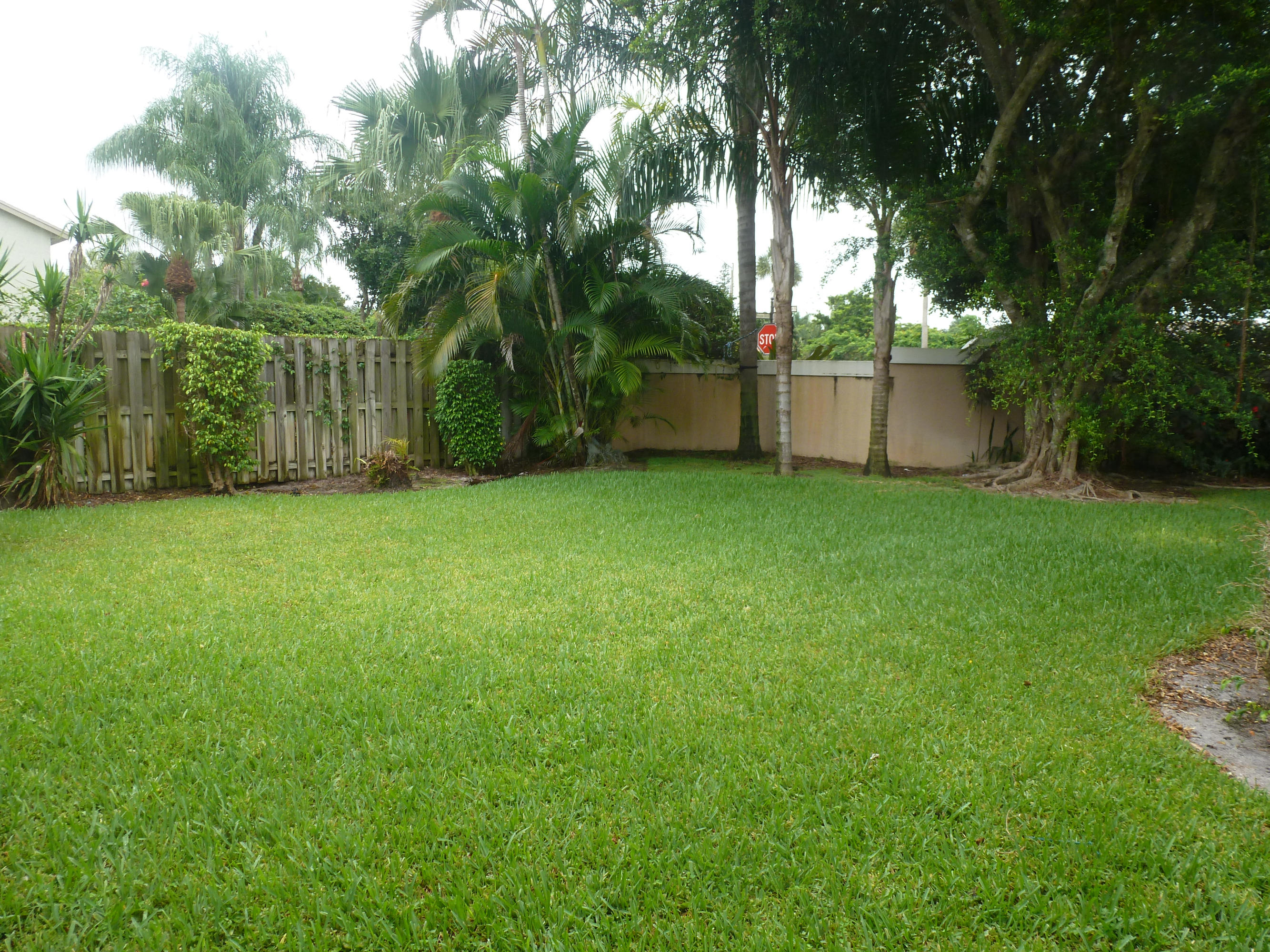 7460 Andorra Place Boca Raton, FL 33433 - Photo 2 of 15 OVERSIZED CORNER LOT