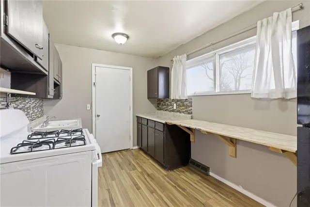 $130,000 | 8703 Manchester, Raytown, MO 64138