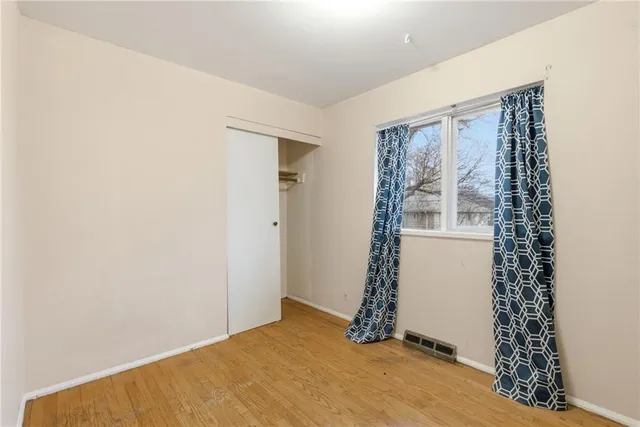 $130,000 | 8703 Manchester, Raytown, MO 64138