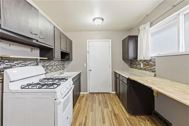 $130,000 | 8703 Manchester, Raytown, MO 64138