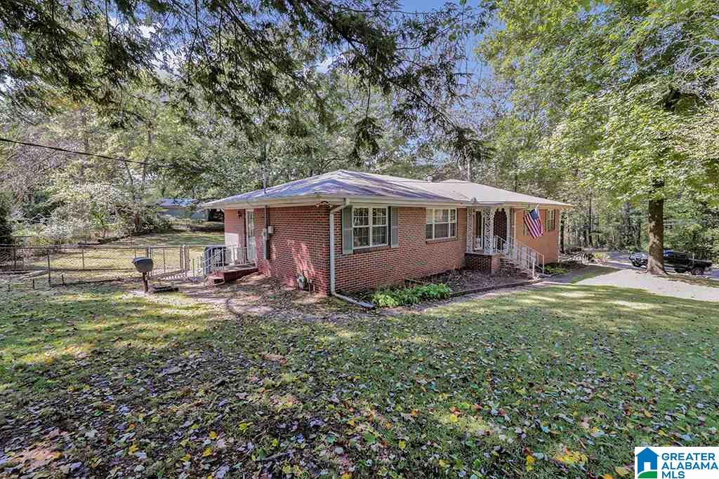 2612 Ridgebrook Road Fultondale, AL 35068 - Photo 2 of 30