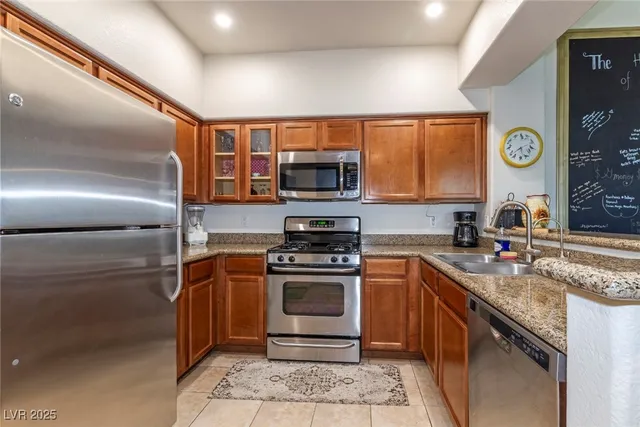 $2,150 | 1705 King James Street, Unit 202, Las Vegas, NV 89144