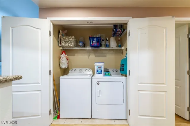 $2,150 | 1705 King James Street, Unit 202, Las Vegas, NV 89144