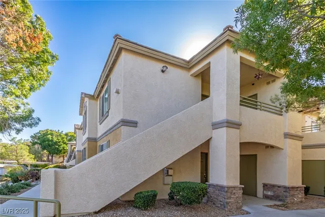 $2,150 | 1705 King James Street, Unit 202, Las Vegas, NV 89144