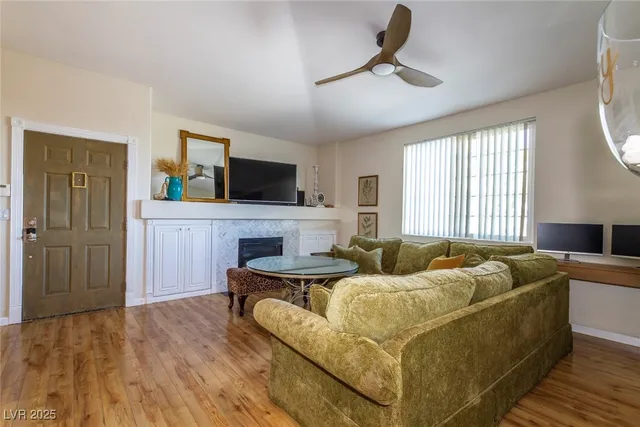 $2,150 | 1705 King James Street, Unit 202, Las Vegas, NV 89144