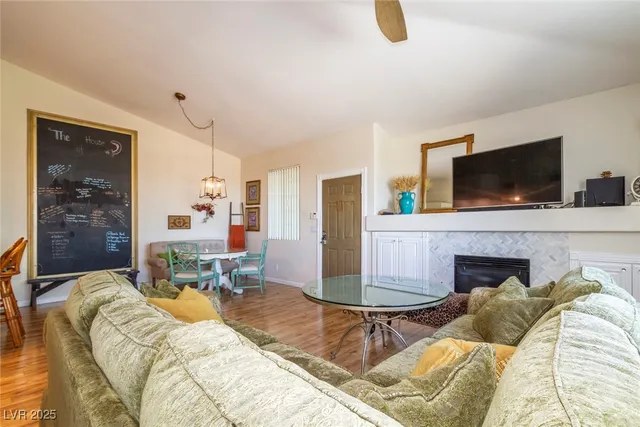 $2,150 | 1705 King James Street, Unit 202, Las Vegas, NV 89144