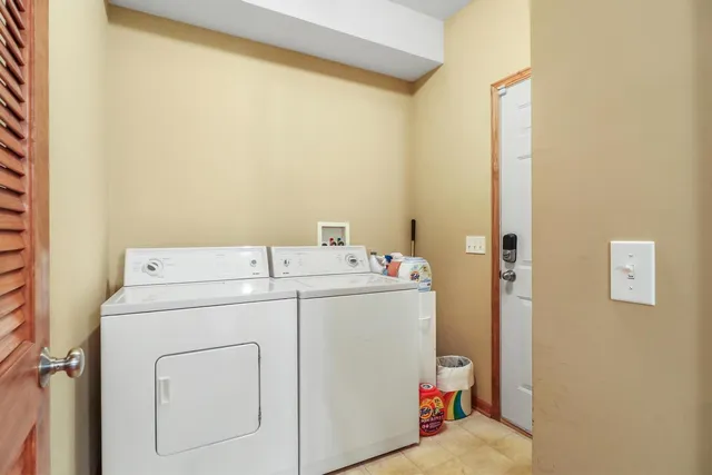 $3,200 | 292 Jennifer Court, Gurnee, IL 60031