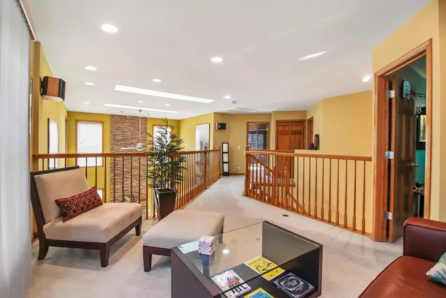 $3,200 | 292 Jennifer Court, Gurnee, IL 60031