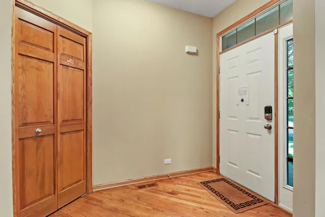 $3,200 | 292 Jennifer Court, Gurnee, IL 60031