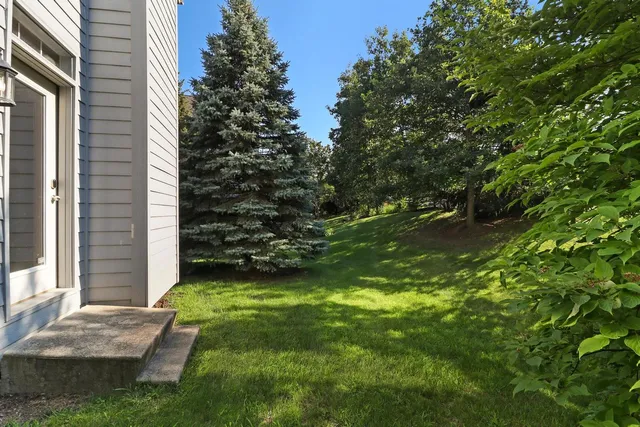 $3,200 | 292 Jennifer Court, Gurnee, IL 60031