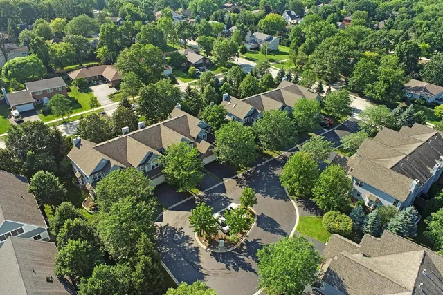 $3,200 | 292 Jennifer Court, Gurnee, IL 60031