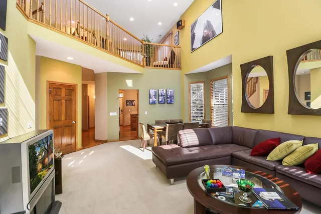 $3,200 | 292 Jennifer Court, Gurnee, IL 60031