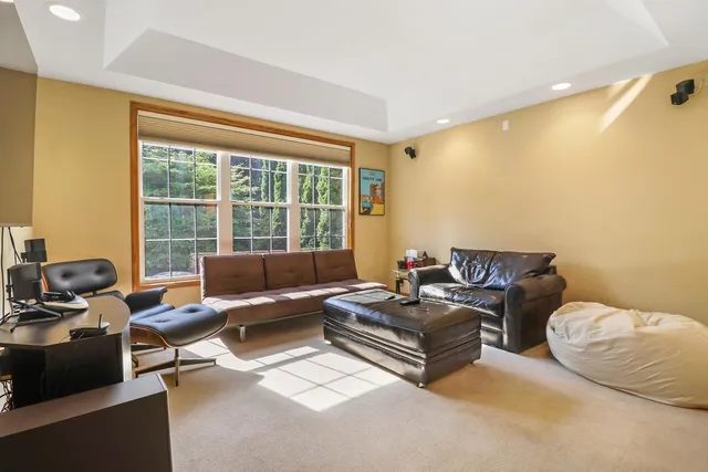 $3,200 | 292 Jennifer Court, Gurnee, IL 60031