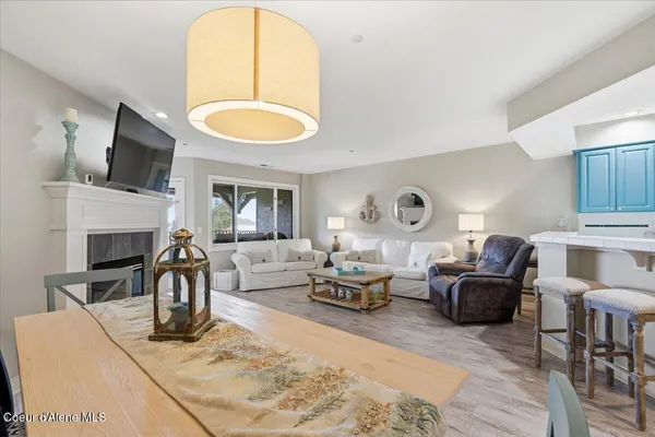 $748,000 | 4724 South Arrow Point Drive, Unit 207, Harrison, ID 83833