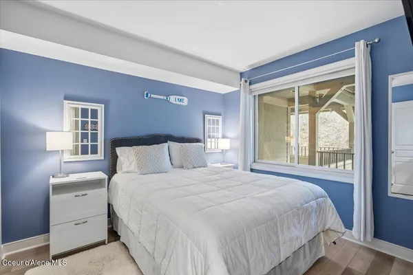 $748,000 | 4724 South Arrow Point Drive, Unit 207, Harrison, ID 83833