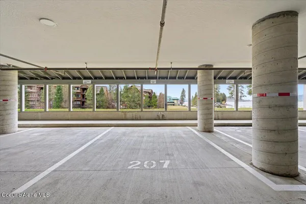 $748,000 | 4724 South Arrow Point Drive, Unit 207, Harrison, ID 83833