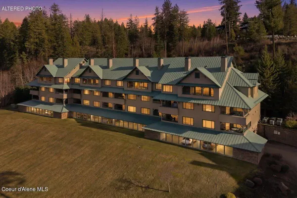 $748,000 | 4724 South Arrow Point Drive, Unit 207, Harrison, ID 83833