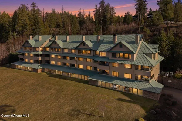 $748,000 | 4724 South Arrow Point Drive, Unit 207, Harrison, ID 83833