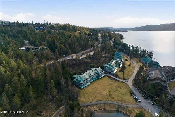 $748,000 | 4724 South Arrow Point Drive, Unit 207, Harrison, ID 83833