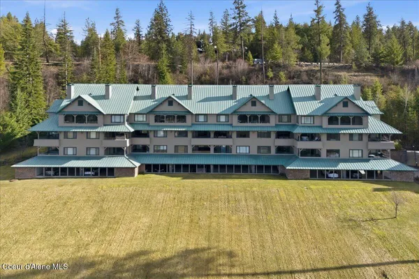 $748,000 | 4724 South Arrow Point Drive, Unit 207, Harrison, ID 83833