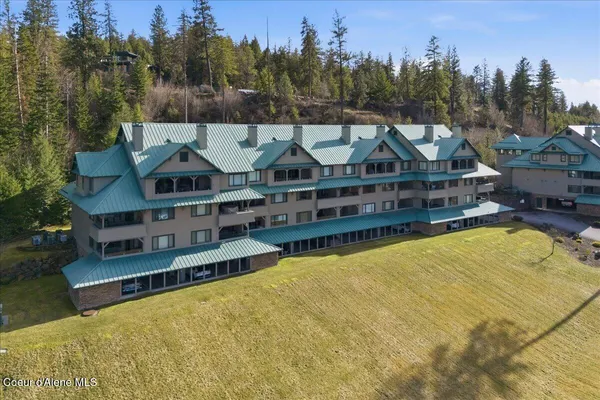 $748,000 | 4724 South Arrow Point Drive, Unit 207, Harrison, ID 83833