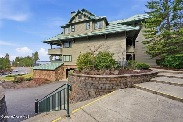 $748,000 | 4724 South Arrow Point Drive, Unit 207, Harrison, ID 83833