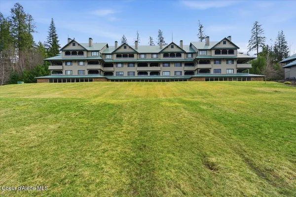 $748,000 | 4724 South Arrow Point Drive, Unit 207, Harrison, ID 83833