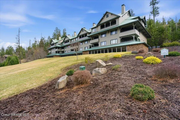 $748,000 | 4724 South Arrow Point Drive, Unit 207, Harrison, ID 83833