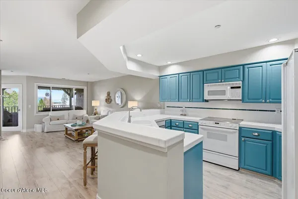 $748,000 | 4724 South Arrow Point Drive, Unit 207, Harrison, ID 83833