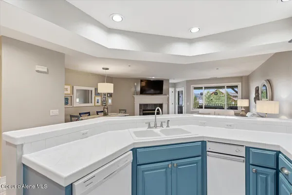 $748,000 | 4724 South Arrow Point Drive, Unit 207, Harrison, ID 83833