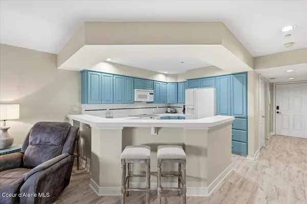 $748,000 | 4724 South Arrow Point Drive, Unit 207, Harrison, ID 83833