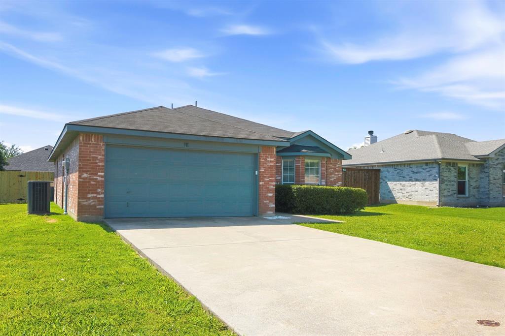 311 South Chestnut Street Forney, TX 75126 - Photo 3 of 29