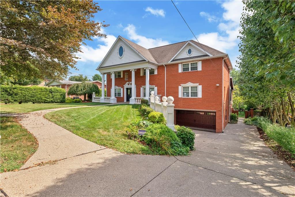 8 Dendron Drive Coraopolis, PA 15108 - Photo 2 of 25