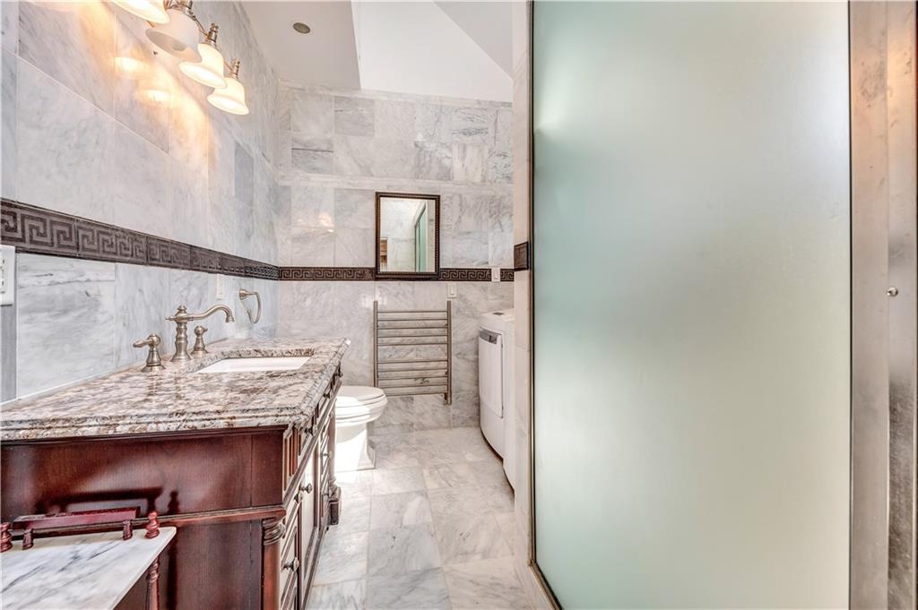 8 Dendron Drive Coraopolis, PA 15108 - Photo 16 of 25