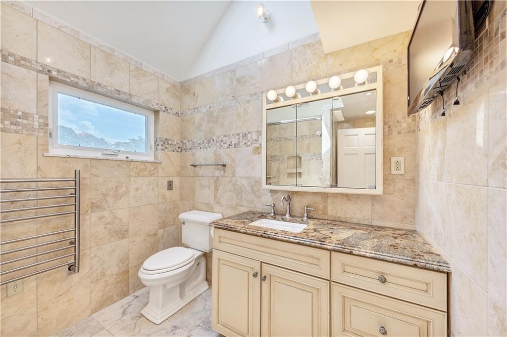 8 Dendron Drive Coraopolis, PA 15108 - Photo 20 of 25