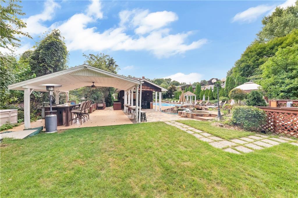 8 Dendron Drive Coraopolis, PA 15108 - Photo 24 of 25