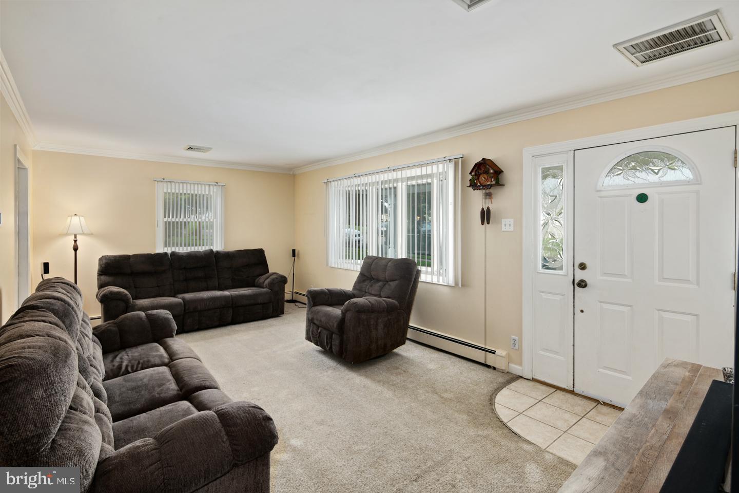 137 Andover Road Fairless Hills, PA 19030 - Photo 5 of 25 Living Room