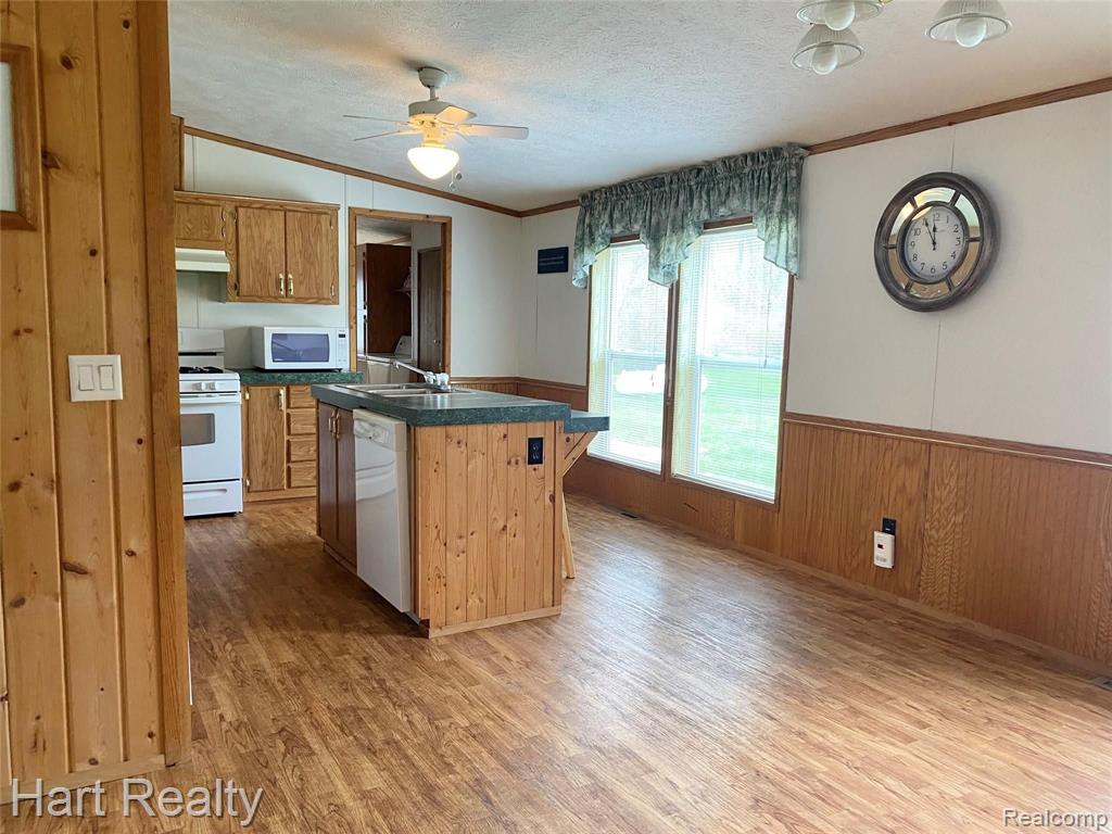 5355 Chambers Road Mayville, MI 48744 - Photo 4 of 27