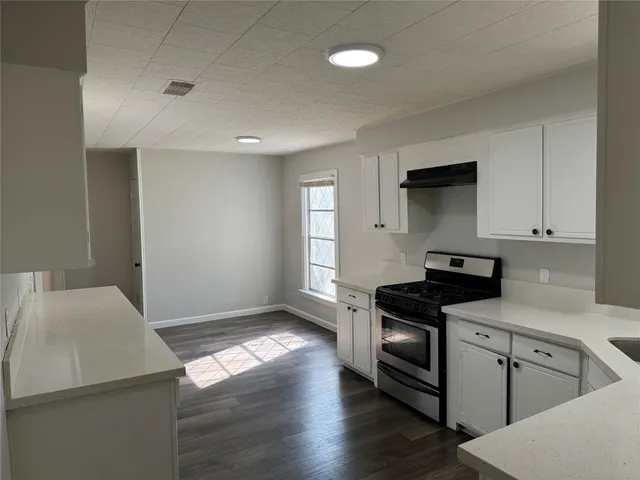 $1,800 | 7920 Findlay Street, Houston, TX 77017